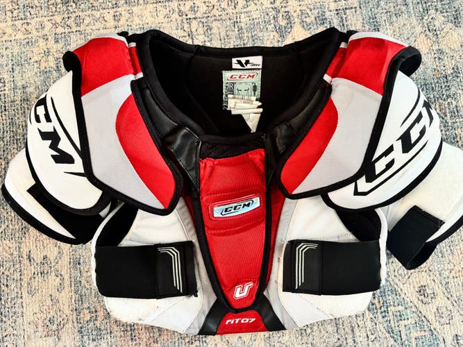 Large Junior CCM U+ Shoulder Pads (Used)