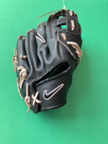 Nike Siege RH Outfield Baseball Glove Black 12.75"