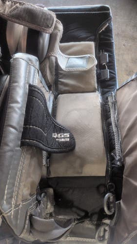 26" 2024 Warrior Ritual G5 Goalie Leg Pads (Used)