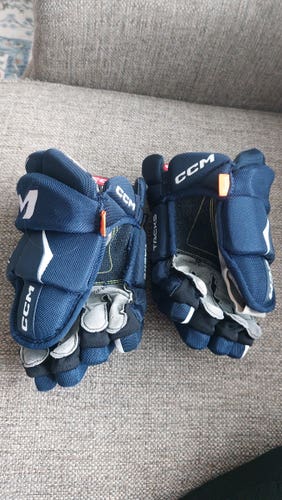 CCM Tacks AS-V Pro Gloves 12" (Used)