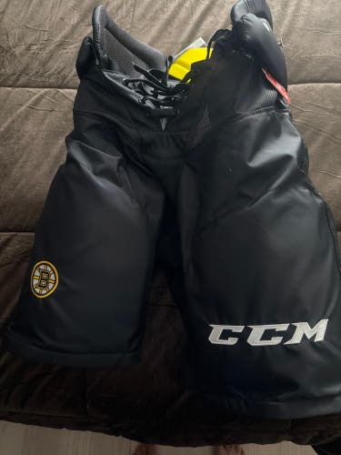 Men's Senior Medium CCM HPTK Hockey Pants Pro Stock (New)