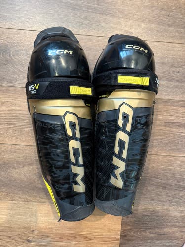 CCM Tacks AS-V Pro 15" Shin Pads