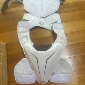 Medium Youth Maverik M5 Speed Pad Shoulder Pads (Used)