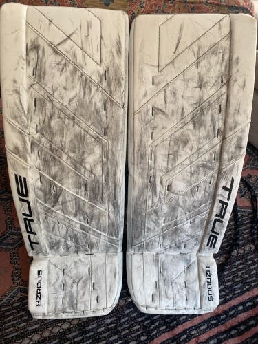 34" 2024 True HZRDUS 9x4 Goalie Leg Pads (Used)