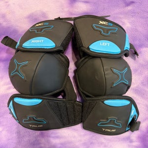 Junior Medium True Xc9 Elbow Pads (New)