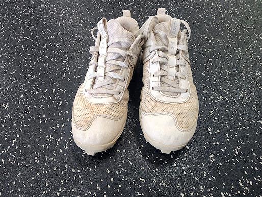 Used Under Armour GLYDE LAX Cleats Girls White Junior 03 11849-S000042226