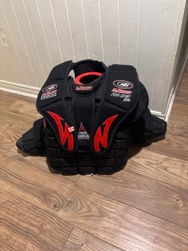 Medium Mckenney Pro Spec 370 Goalie Chest Protector (Used)