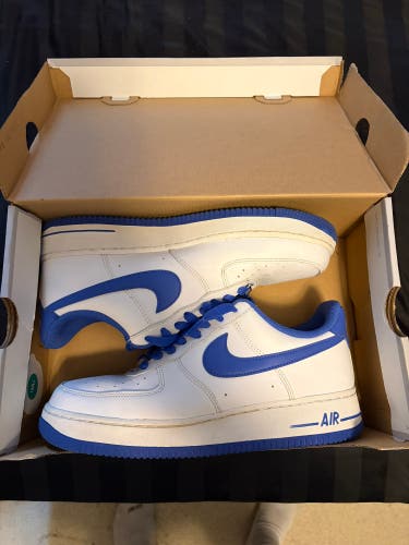 Men's Size M 8.5 (W 9.5) Adult Nike Air Force 1 Shoes (Used)