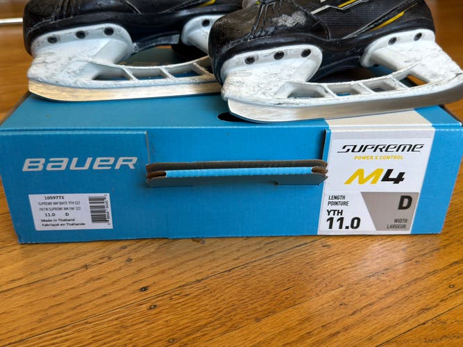 2022 Bauer Supreme M4 Hockey Skates Width D Size 11 (Used)