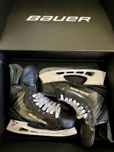 Custom Bauer Vapor Flylite: L: 8 | R: 7.5