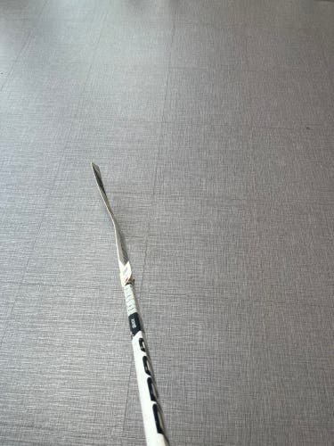 Junior Warrior Swagger Pro 2 Goalie Stick Regular 21.5" Paddle (Used)
