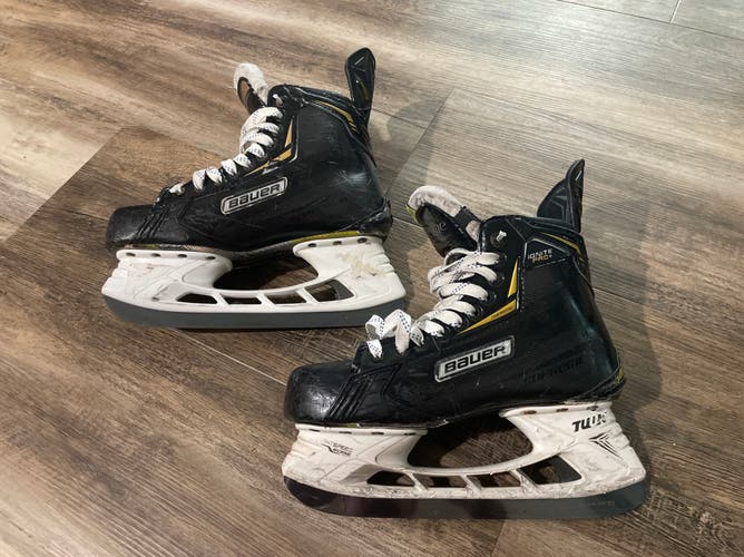 Bauer Supreme Ignite Pro+ Hockey Skates Regular Width size 8.5