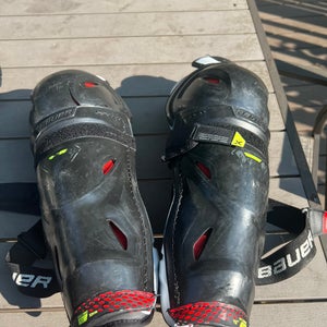 Senior Bauer Vapor Hyperlite 13" Shin Pads