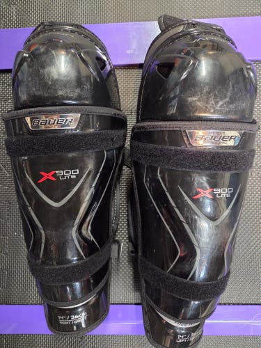 Senior Bauer Vapor X900 Lite 14" Shin Pads (Used)