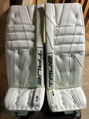 33" True 9X3 Regular Goalie Full Set (Used)