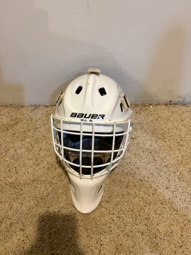 Senior Medium 2022 Bauer NME One Goalie Mask (Used)