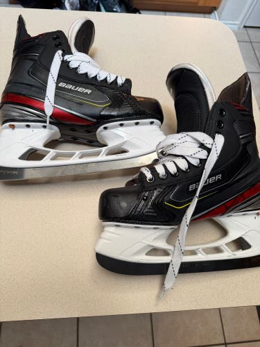 Bauer Vapor Hockey Skates 8 3/8 (New)