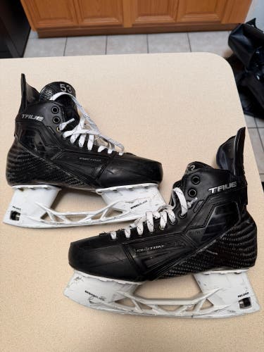 Wyatt Johnston True Pro Custom Hockey Skates 7.5 (Used)