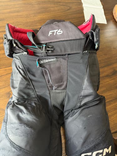Men's Junior Large CCM JetSpeed FT6 Hockey Pants (Used)
