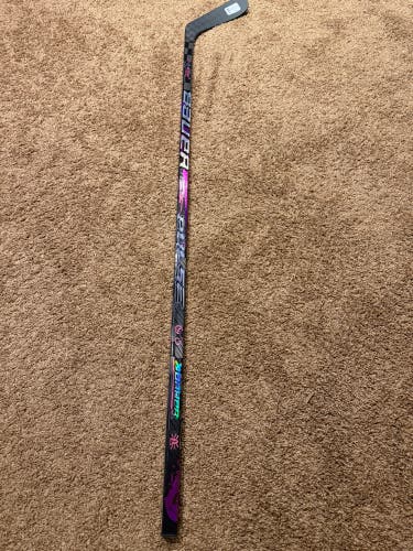 Senior Bauer Pulse Right Hand Hockey Stick P28 70 Flex (New)