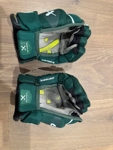 Bauer Vapor Hyperlite Gloves 11" (Used)