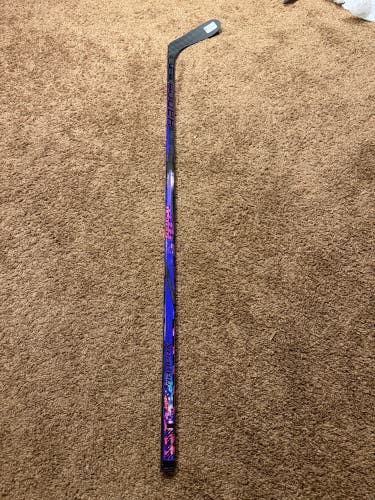Senior Bauer Purple Twitch Right Handed Hockey Stick P28 (New)