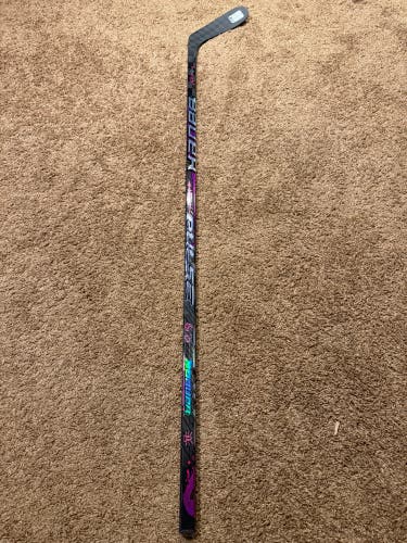 Senior Bauer Pulse Right Hand Hockey Stick P28 70 Flex (New)