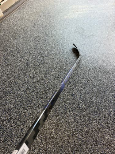 Senior CCM Ribcor Trigger 10 Pro Right Handed Hockey Stick P28+1/4 80 Flex (New)