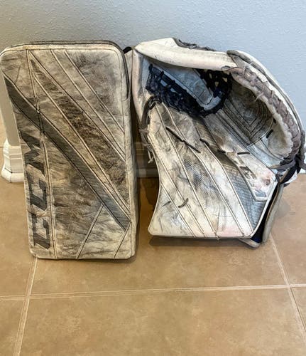 CCM EFlex 5 Glove and Blocker Regular (Used)