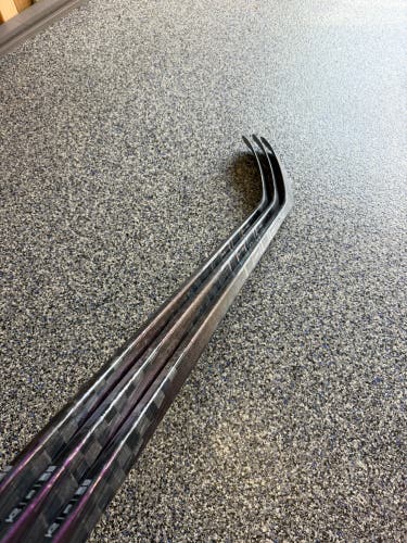 Senior True Project X Storm Right Handed Hockey Stick P28 75 Flex (New)
