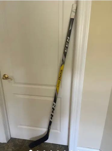 CCM SUPER TACKS PRO STOCK STICK RH P88