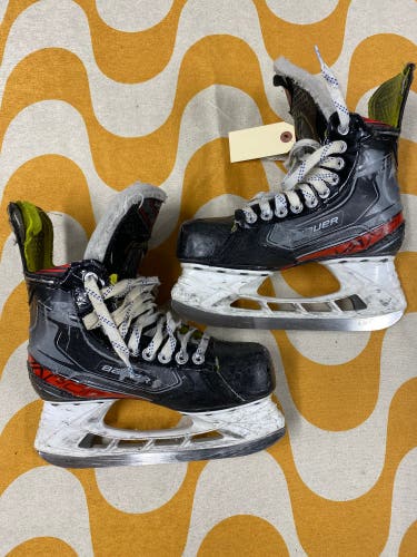 Senior Bauer Vapor X2.9 Hockey Skates Regular Width 6.5 (Used)