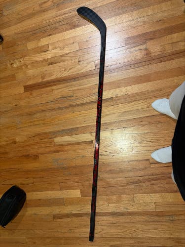 Senior Bauer Pulse Right Handed Hockey Stick P28 77 Flex (New)