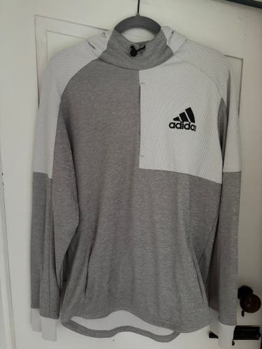 Gray Men's Medium Adidas Sweatshirt (Used)
