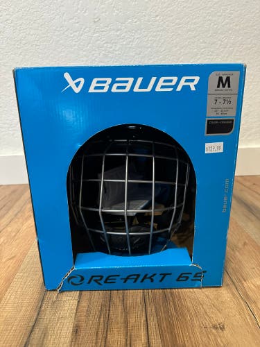 Medium Bauer Re-Akt 65 Helmet (New)