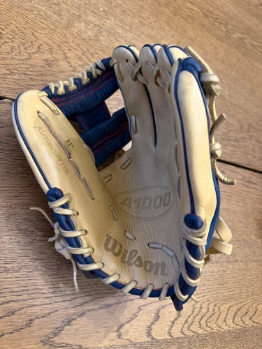 2025 Wilson A1000 RH Infield Baseball Glove 11" (Used)