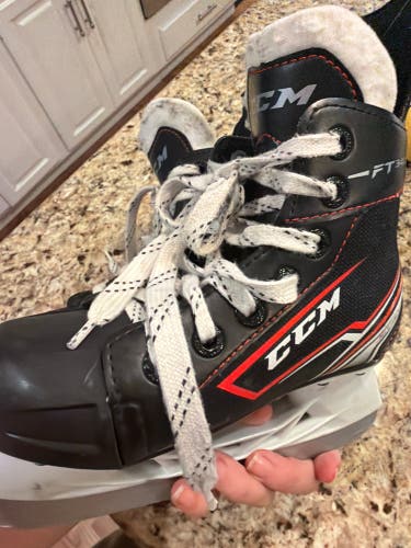 Black 2017 CCM JetSpeed FT340 Hockey Skates Regular Width 12 (Used)