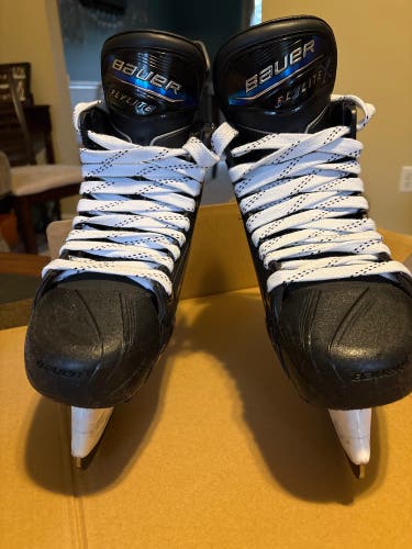 Black/White 2025 Bauer Vapor Flylite Hockey Skates Extra Wide Width Pro Stock 8 (Used)