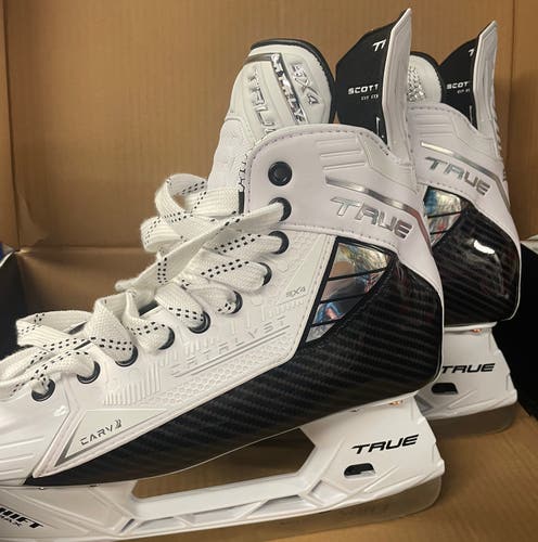 New True Catalyst 5x4 WhiteOut Hockey Skates 8 Regular