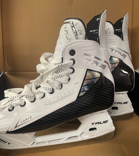 New True Catalyst 5x4 WhiteOut Hockey Skates 7 Regular