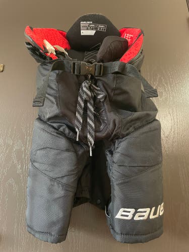 Women's Senior Large Bauer Hockey Pants (Used)