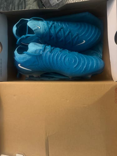 Men's Size M 7.5 (W 8.5) Nike Phantom GX Cleats (New)