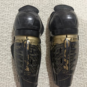 Youth CCM Tacks AS-V Pro 9" Shin Pads