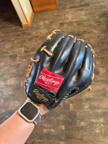 Rawlings Playmaker Series RH Baseball Glove 11.5" (Used)