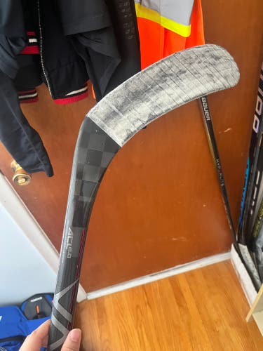 Senior Bauer Vapor Hyperlite 2 Left Hand Hockey Stick P92 70 Flex (Used)
