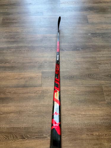 Junior Bauer Pulse Left Hand Hockey Stick P28 40 Flex (New) - Red