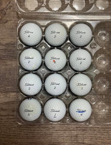 12 Titleist Pro V1 Golf Balls - 5A MINT CONDITION ONLY