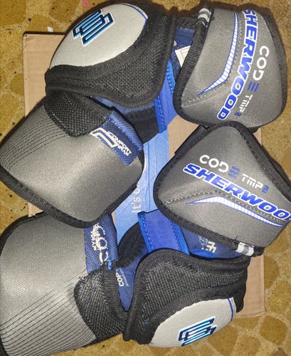 Senior Small Sher-Wood Code TMP 2 Elbow Pads (Used)