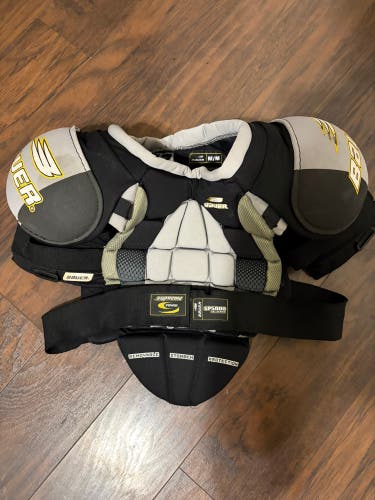 Men's Medium Senior Bauer Supreme 5000 Shoulder Pads (Used)