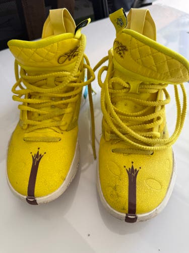 Men's Size M 7.0 (W 8.0) Shoes (Used)